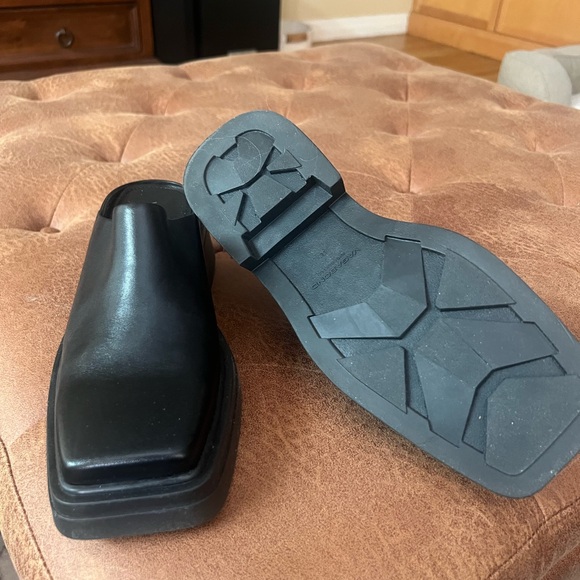 Vagabond Eyra Women’s Black Slip-On Loafers Brand New in Box - Picture 3 of 4